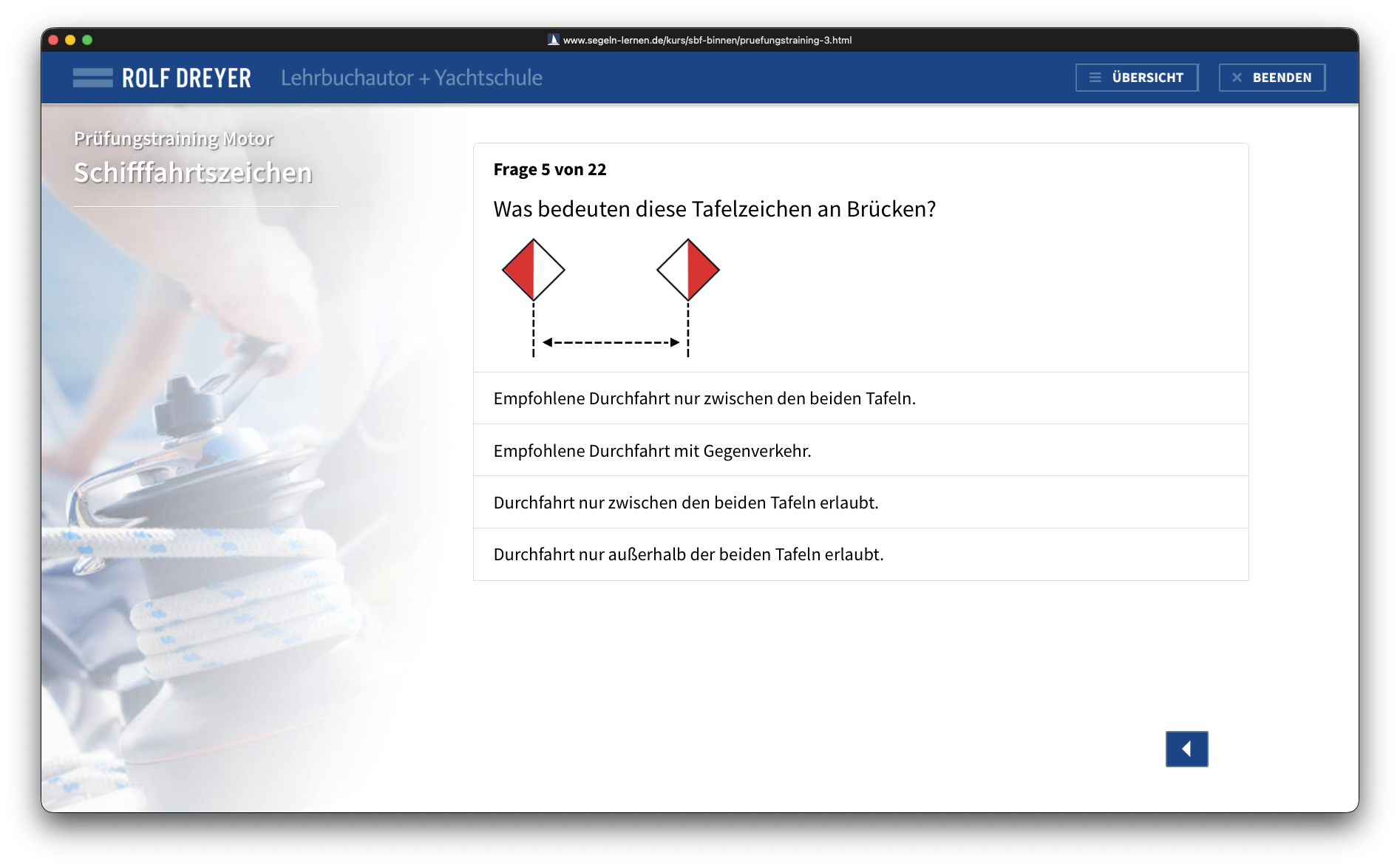 Online-Kurs: Prüfungstraining Schifffahrtszeichen mit Tafelzeichen an Brücken